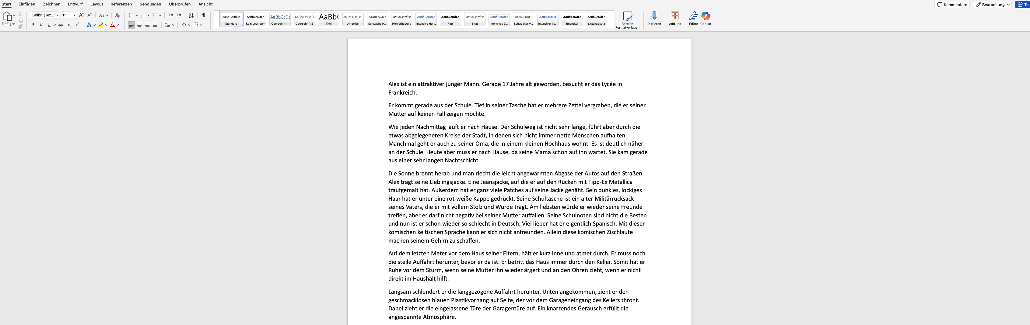 Notizbuch mit handschriftlichen Seiten